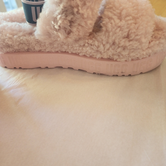 UGG slippers - Picture 8 of 11